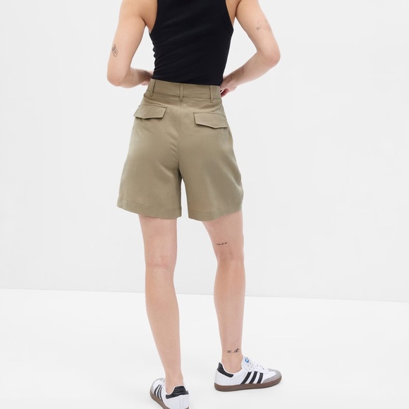 Gap short soft suit pleated size 8 - Picture 3 of 8